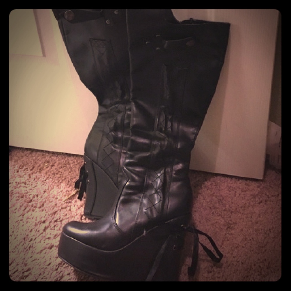 Black wedge boots
